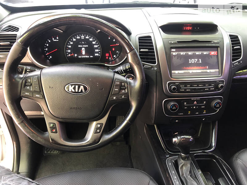 Позашляховик / Кросовер Kia Sorento 2013 в Одесі