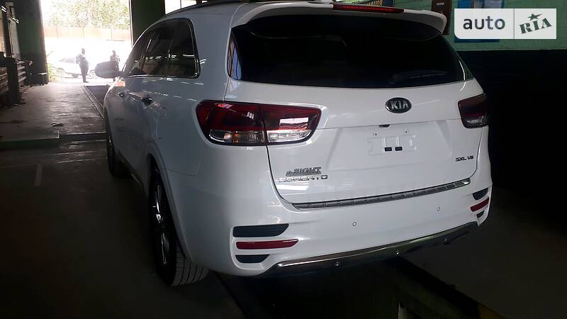 Внедорожник / Кроссовер Kia Sorento 2015 в Харькове