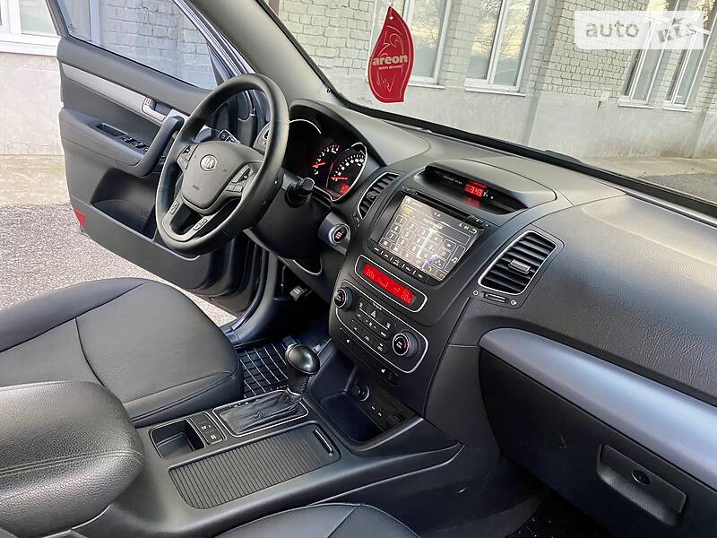 Позашляховик / Кросовер Kia Sorento 2012 в Києві фото 31 Позашляховик / Кросовер Kia Sorento 2012 в Києві