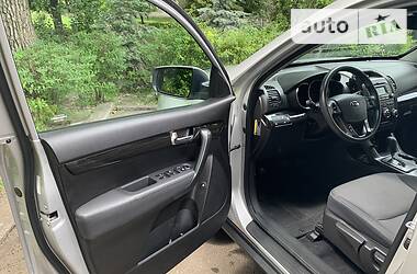 Внедорожник / Кроссовер Kia Sorento 2012 в 