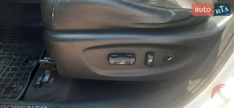 Внедорожник / Кроссовер Kia Sorento 2011 в Дрогобыче