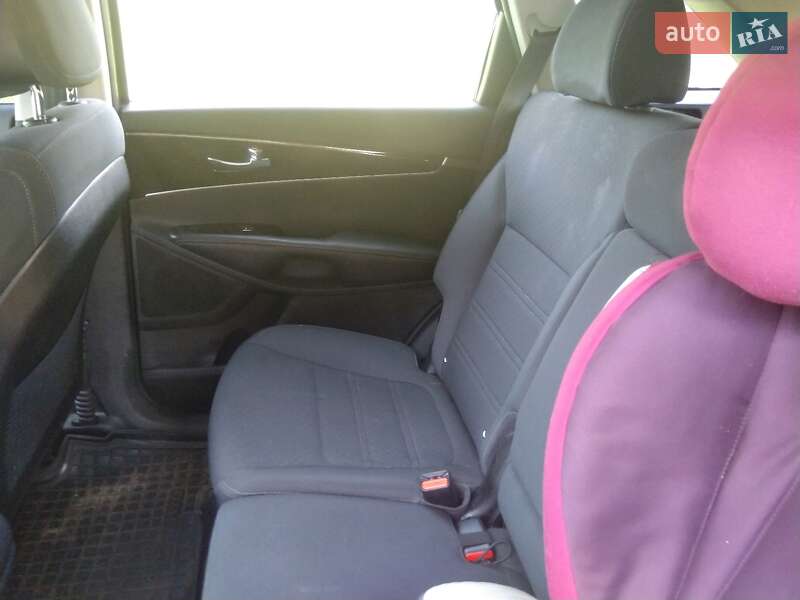 Позашляховик / Кросовер Kia Sorento 2015 в Запоріжжі