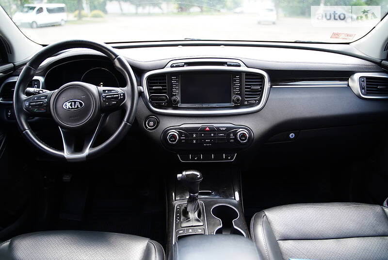 Позашляховик / Кросовер Kia Sorento 2016 в Дубні