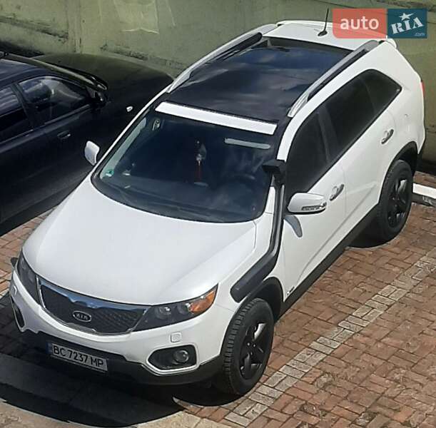 Внедорожник / Кроссовер Kia Sorento 2011 в Дрогобыче