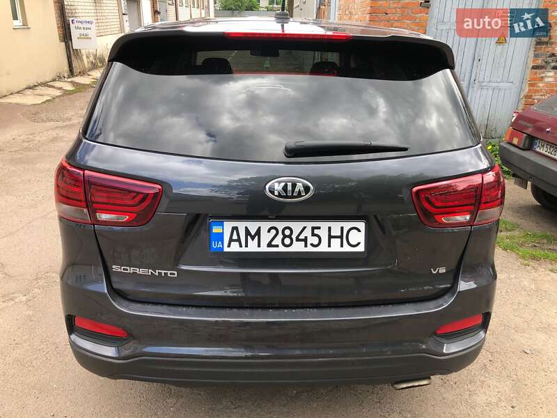 Позашляховик / Кросовер Kia Sorento 2018 в Житомирі