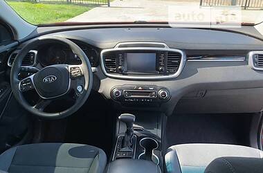 Внедорожник / Кроссовер Kia Sorento 2018 в 