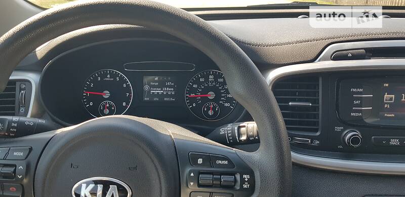 Позашляховик / Кросовер Kia Sorento 2015 в Києві