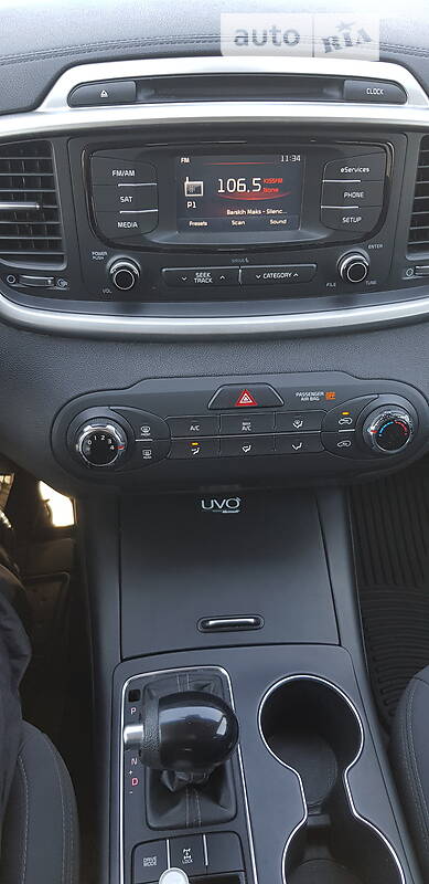 Позашляховик / Кросовер Kia Sorento 2015 в Києві