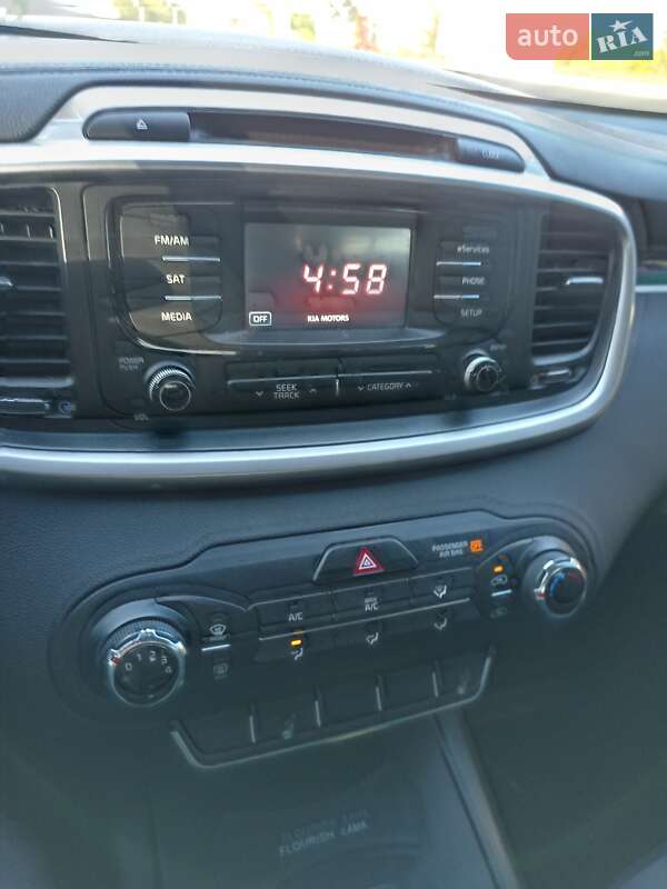 Позашляховик / Кросовер Kia Sorento 2015 в Запоріжжі