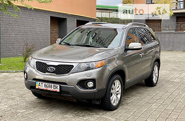 Позашляховик / Кросовер Kia Sorento 2011 в Івано-Франківську