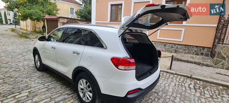 Внедорожник / Кроссовер Kia Sorento 2015 в Каменец-Подольском