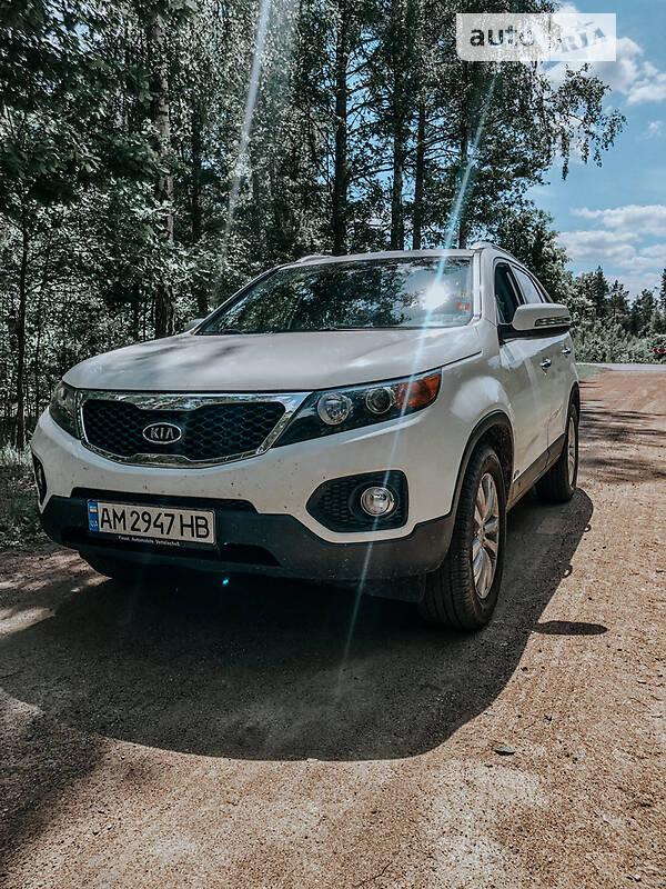 Внедорожник / Кроссовер Kia Sorento 2011 в 