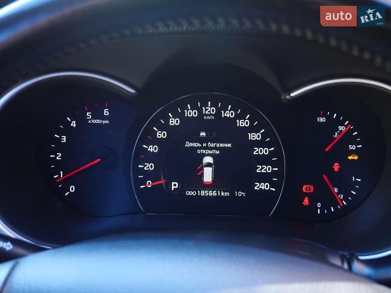 Внедорожник / Кроссовер Kia Sorento 2013 в Черновцах