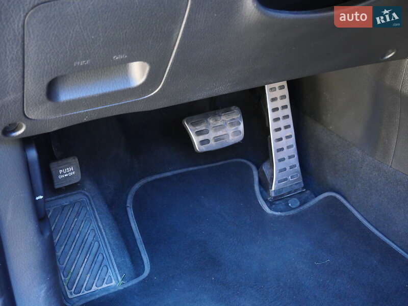 Внедорожник / Кроссовер Kia Sorento 2013 в Черновцах