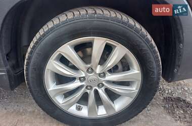 Внедорожник / Кроссовер Kia Sorento 2011 в 