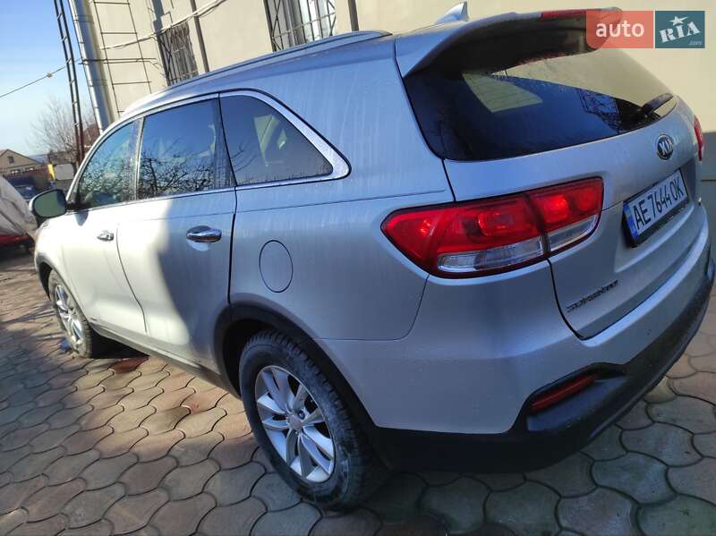 Внедорожник / Кроссовер Kia Sorento 2015 в Днепре