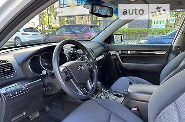 Внедорожник / Кроссовер Kia Sorento 2010 в 