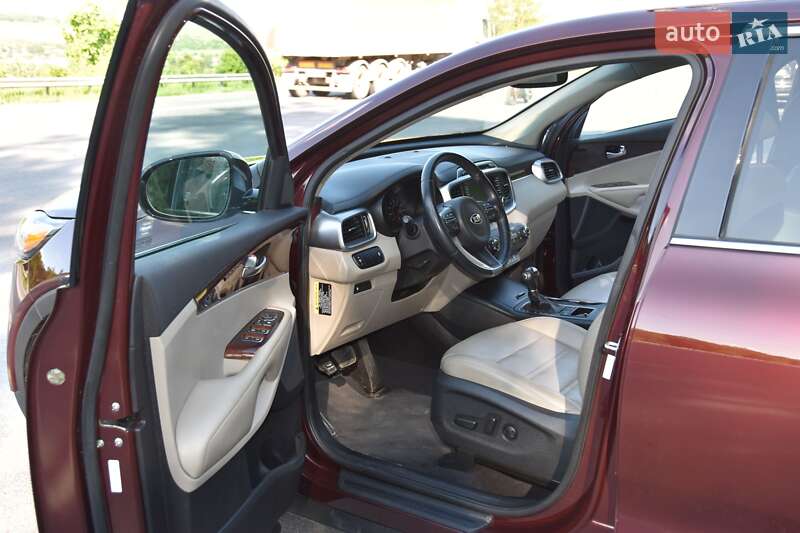 Внедорожник / Кроссовер Kia Sorento 2016 в Чорткове