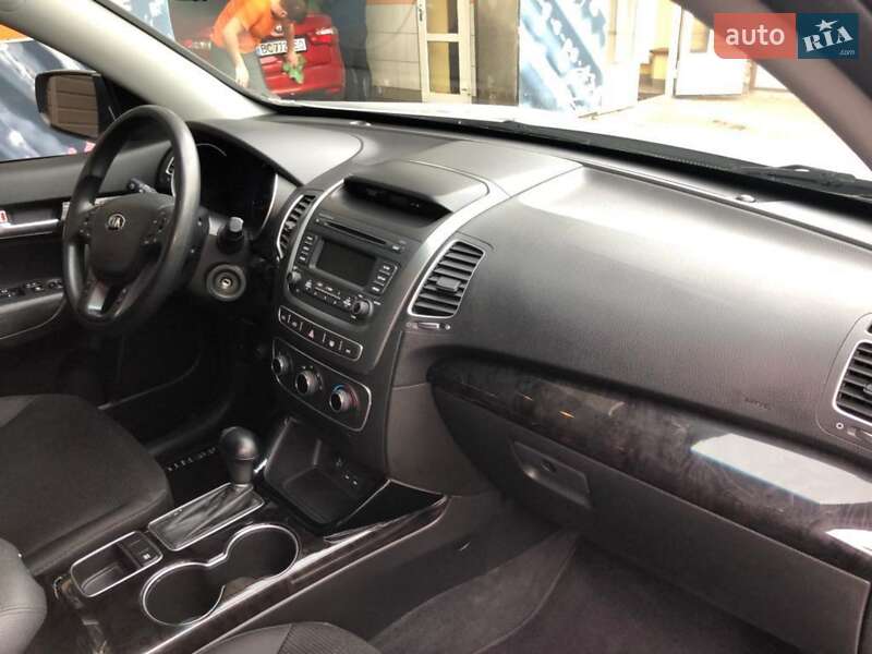 Внедорожник / Кроссовер Kia Sorento 2013 в Львове фото 9 Внедорожник / Кроссовер Kia Sorento 2013 в Львове