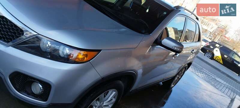 Внедорожник / Кроссовер Kia Sorento 2010 в 