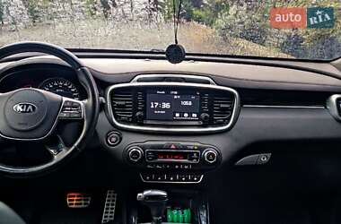 Внедорожник / Кроссовер Kia Sorento 2018 в 