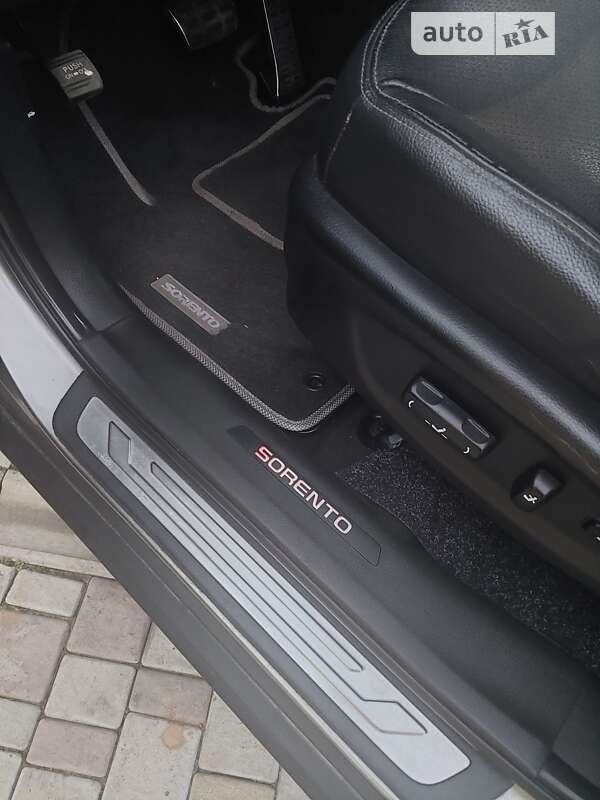 Позашляховик / Кросовер Kia Sorento 2011 в Львові