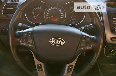 Внедорожник / Кроссовер Kia Sorento 2013 в Глухове