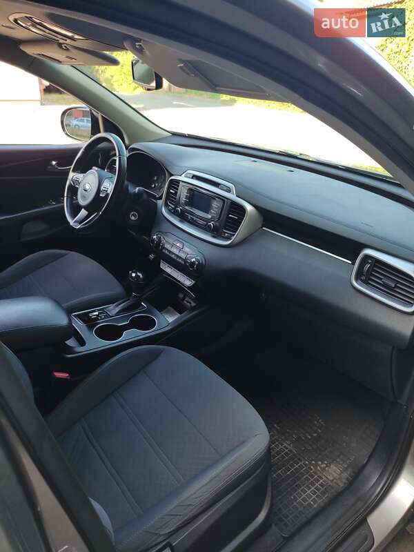 Позашляховик / Кросовер Kia Sorento 2016 в Кам'янець-Подільському