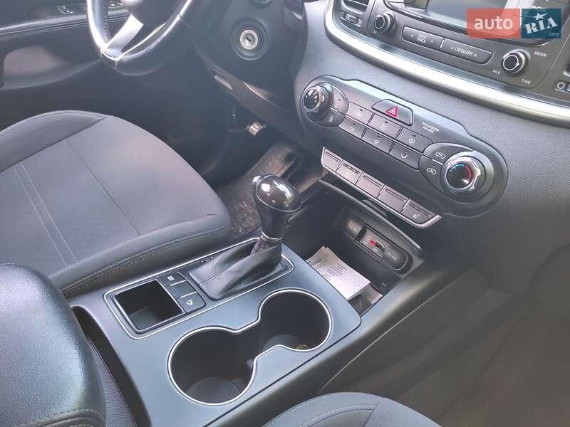 Позашляховик / Кросовер Kia Sorento 2016 в Кам'янець-Подільському