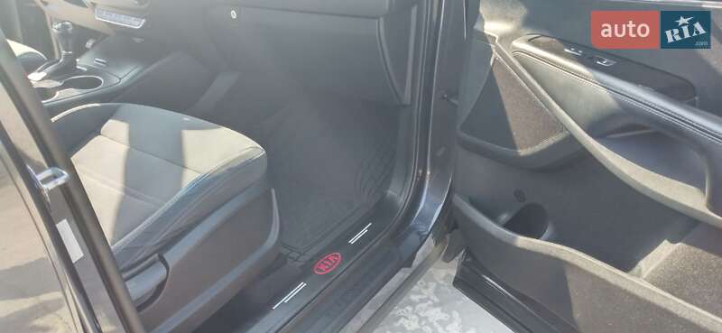 Позашляховик / Кросовер Kia Sorento 2015 в Ужгороді