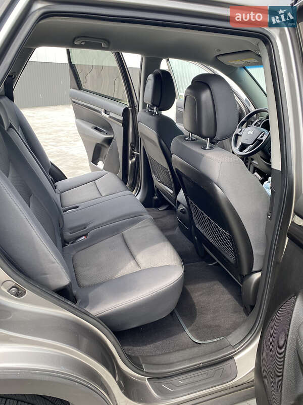 Внедорожник / Кроссовер Kia Sorento 2012 в Калуше фото 12 Внедорожник / Кроссовер Kia Sorento 2012 в Калуше