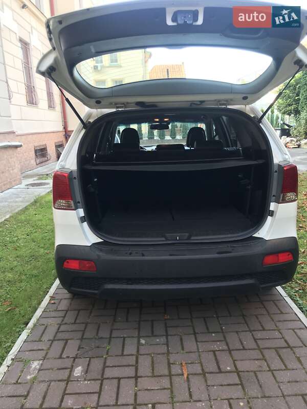 Позашляховик / Кросовер Kia Sorento 2011 в Львові