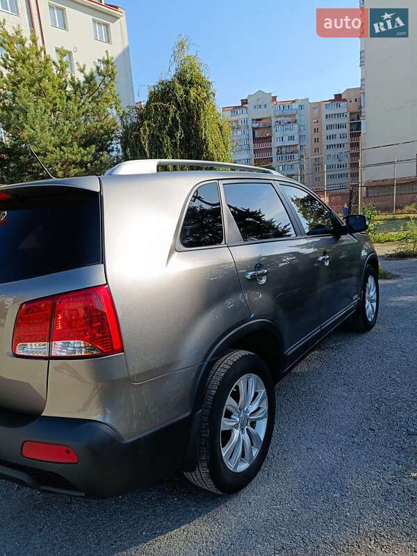 Внедорожник / Кроссовер Kia Sorento 2010 в Тернополе