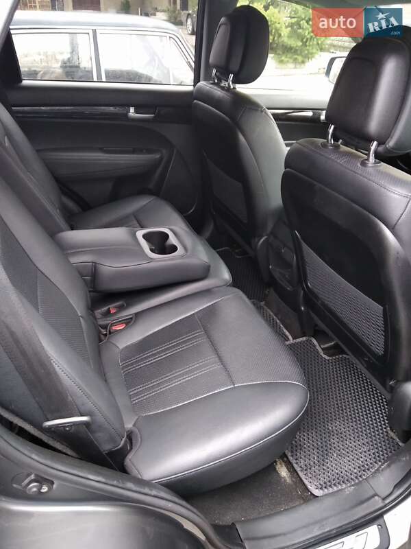 Позашляховик / Кросовер Kia Sorento 2013 в Харкові