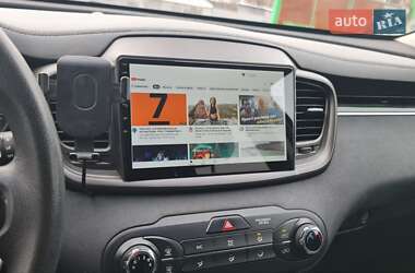 Внедорожник / Кроссовер Kia Sorento 2015 в 