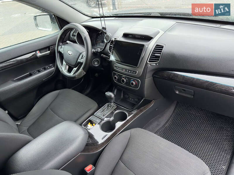 Позашляховик / Кросовер Kia Sorento 2014 в Львові