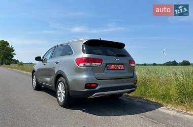Внедорожник / Кроссовер Kia Sorento 2017 в 
