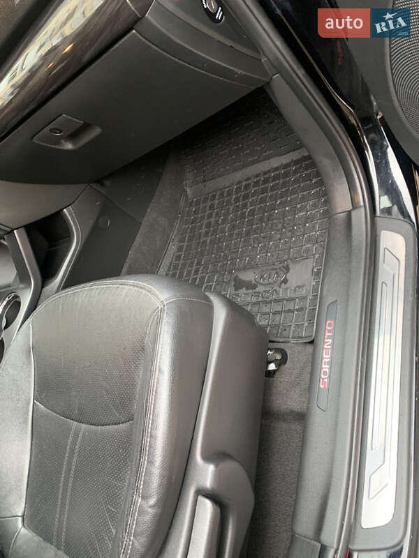 Позашляховик / Кросовер Kia Sorento 2010 в Чернівцях