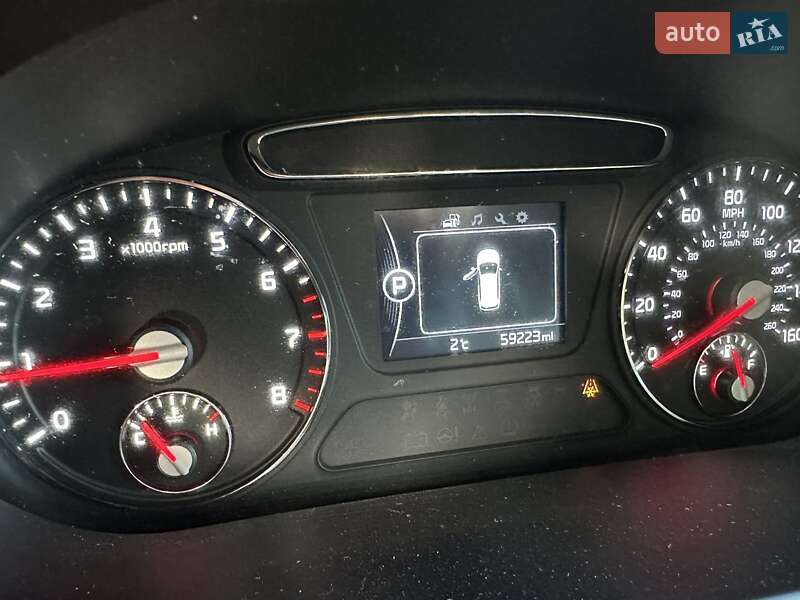 Позашляховик / Кросовер Kia Sorento 2015 в Веселиновому