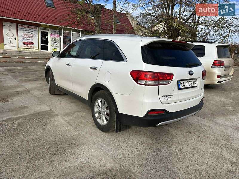 Позашляховик / Кросовер Kia Sorento 2015 в Веселиновому
