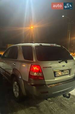 Внедорожник / Кроссовер Kia Sorento 2003 в 