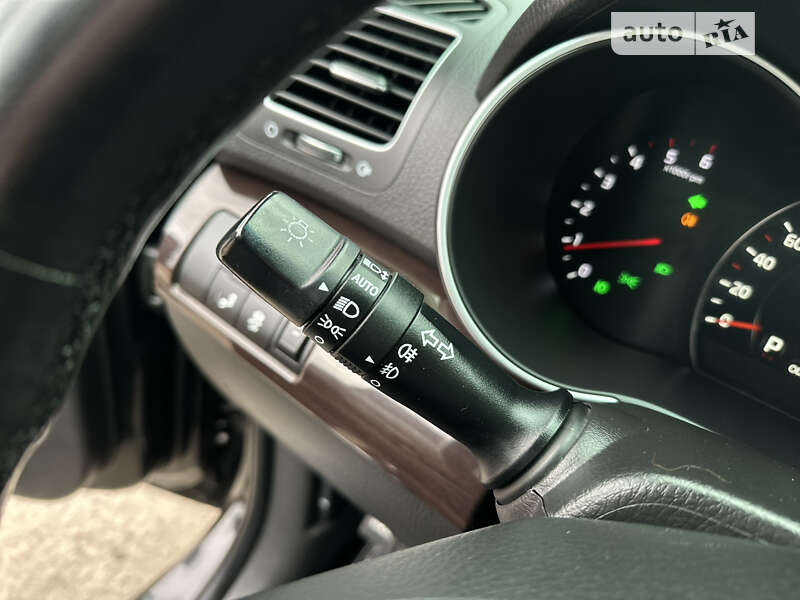 Внедорожник / Кроссовер Kia Sorento 2012 в Трускавце