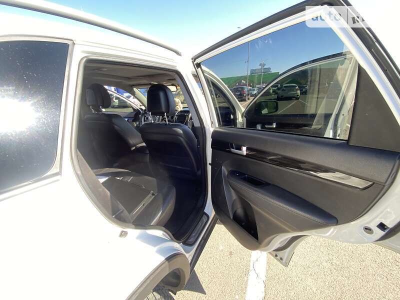 Позашляховик / Кросовер Kia Sorento 2011 в Мукачевому