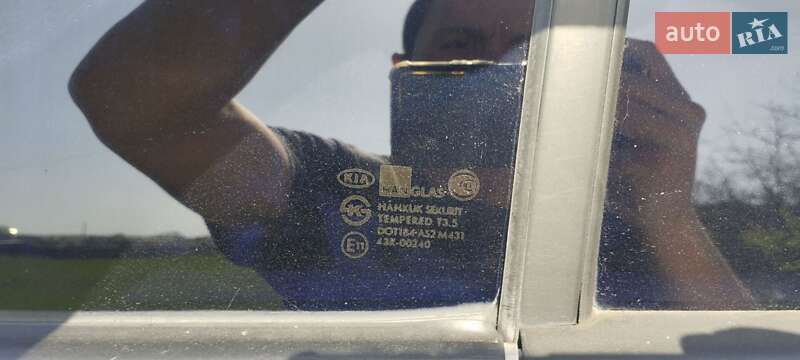 Внедорожник / Кроссовер Kia Sorento 2003 в Днепре