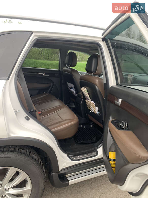 Внедорожник / Кроссовер Kia Sorento 2011 в Костополе
