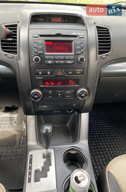 Внедорожник / Кроссовер Kia Sorento 2010 в 