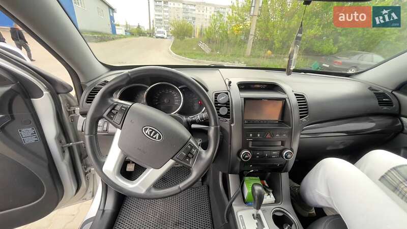 Позашляховик / Кросовер Kia Sorento 2010 в Житомирі фото 5 Позашляховик / Кросовер Kia Sorento 2010 в Житомирі