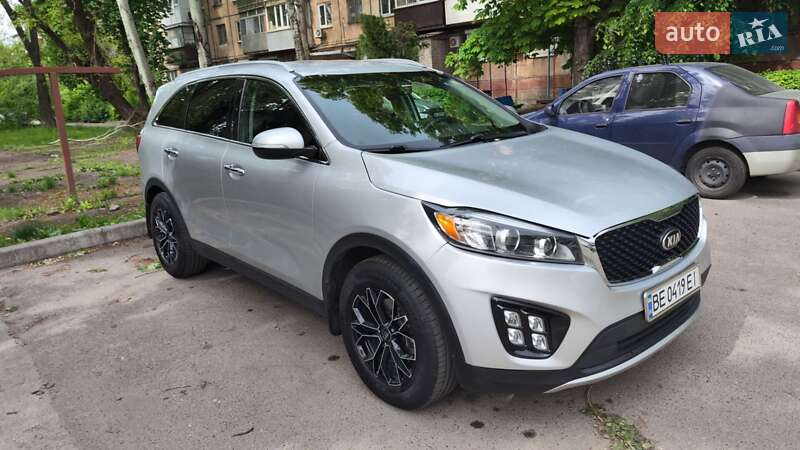 Внедорожник / Кроссовер Kia Sorento 2016 в Кривом Роге