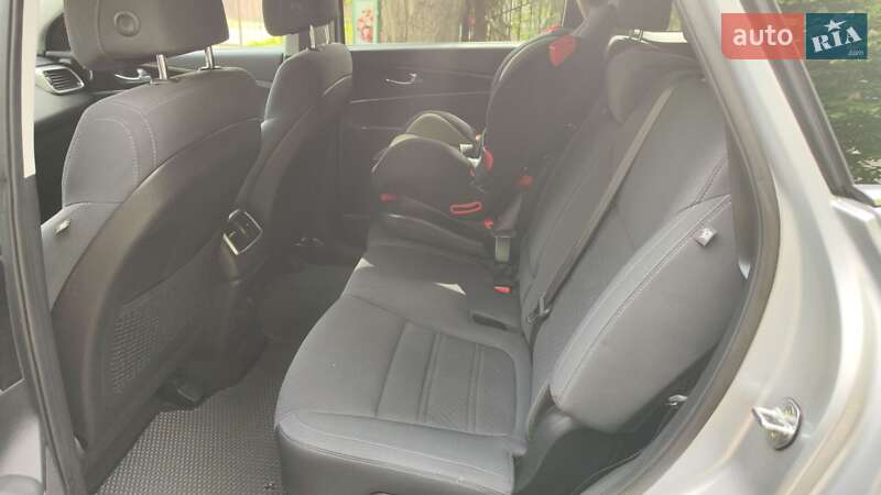 Внедорожник / Кроссовер Kia Sorento 2016 в Кривом Роге