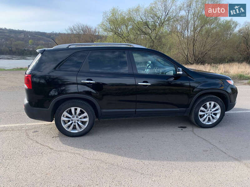 Внедорожник / Кроссовер Kia Sorento 2010 в Ямполе